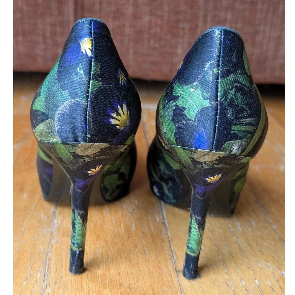 Givenchy Floral Satin Pumps Metal Toe Cap Pointed Heels Italy 36.5 - Picture 7 of 9